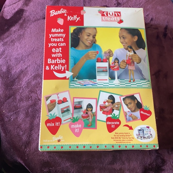 Barbie & Kelly Fun Treats 2001 - Picture 2 of 10